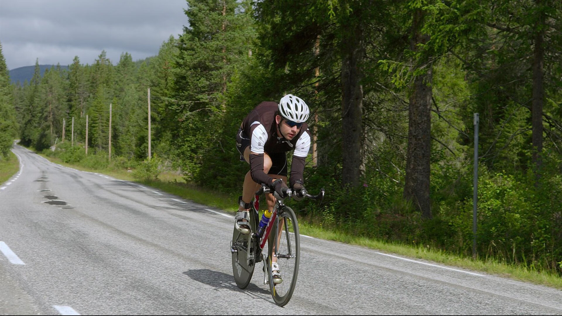 丁俊晖表示专注每一杆才能稳定发挥,丁俊晖发力